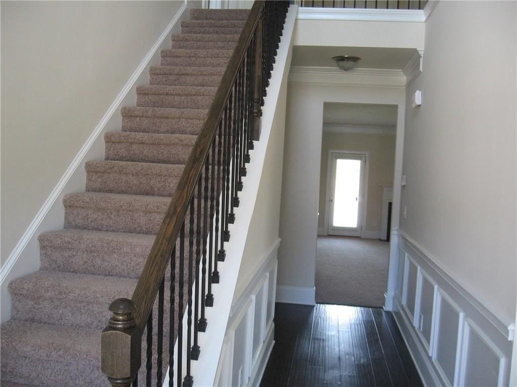 5685 Banner Blvd - Photo 3 of 25