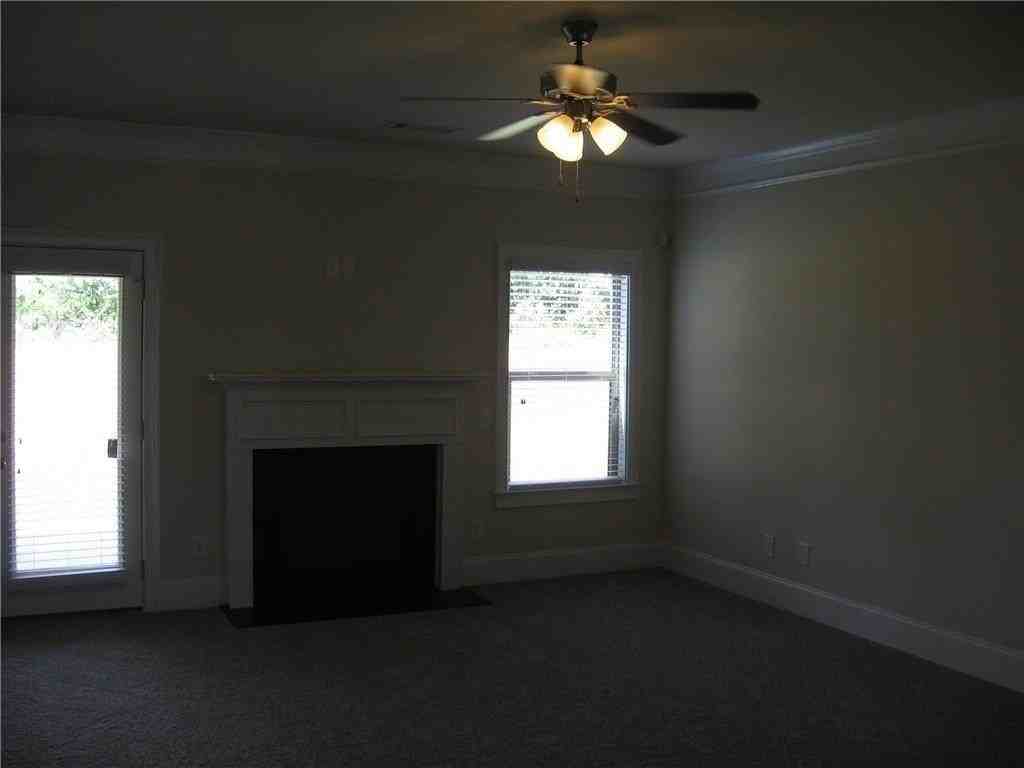 5685 Banner Blvd - Photo 6 of 25