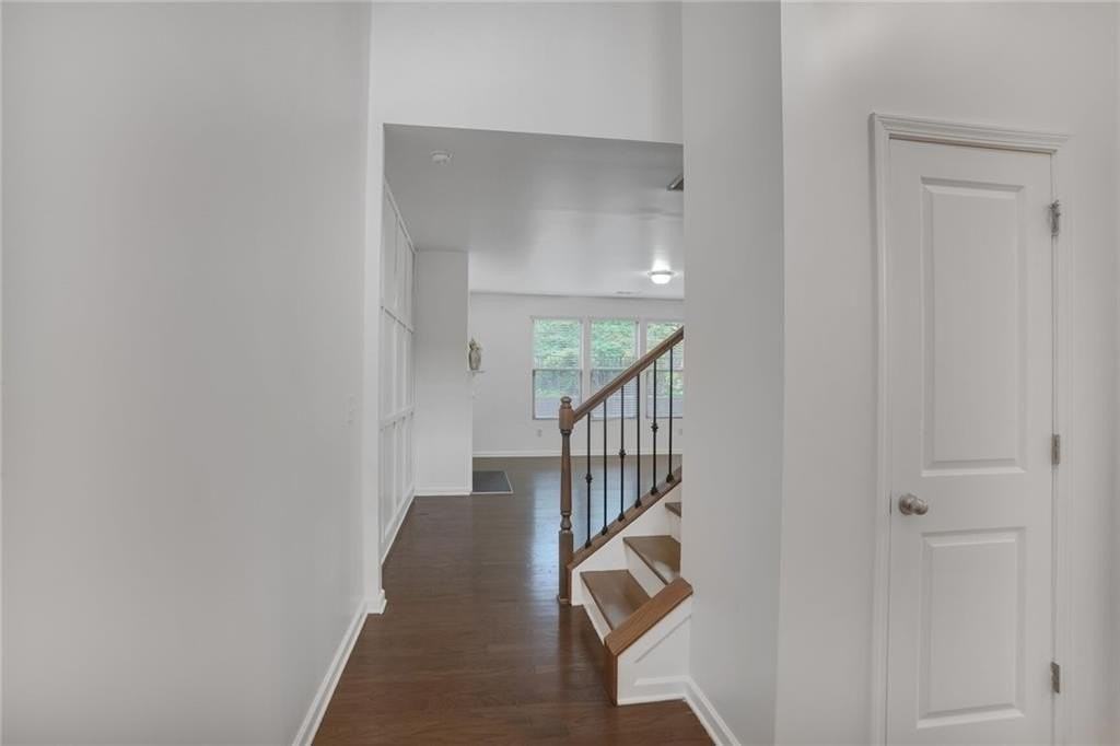 268 Stone Park Dr - Photo 4 of 27