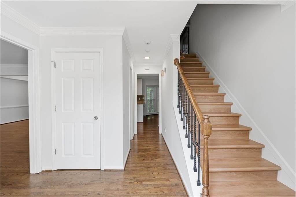 620 Brook Landing Ct - Photo 3 of 50