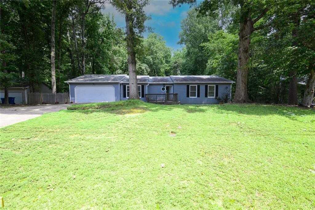 2100 Whitebluff Way - Photo 2 of 43