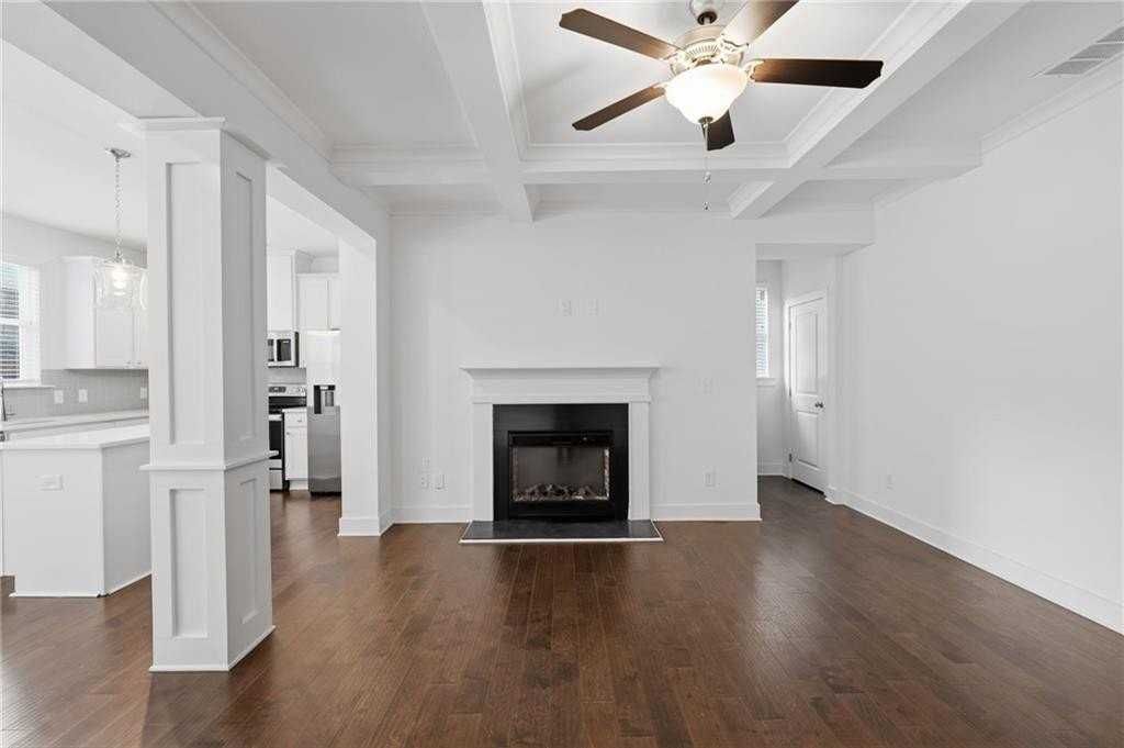 2244 Mulsanne Dr - Photo 5 of 31