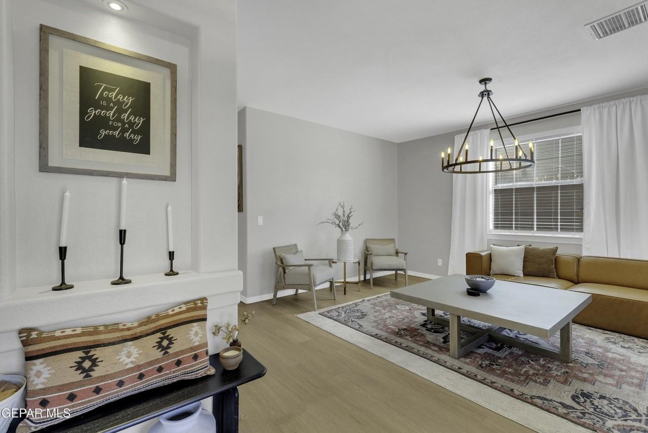 11512 Robert Lennox Dr - Photo 4 of 50