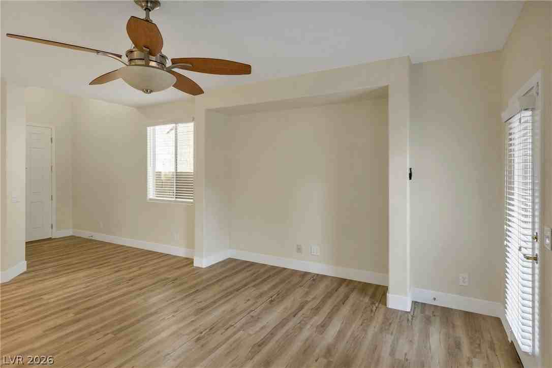9027 Bold Venture Ct - Photo 3 of 30