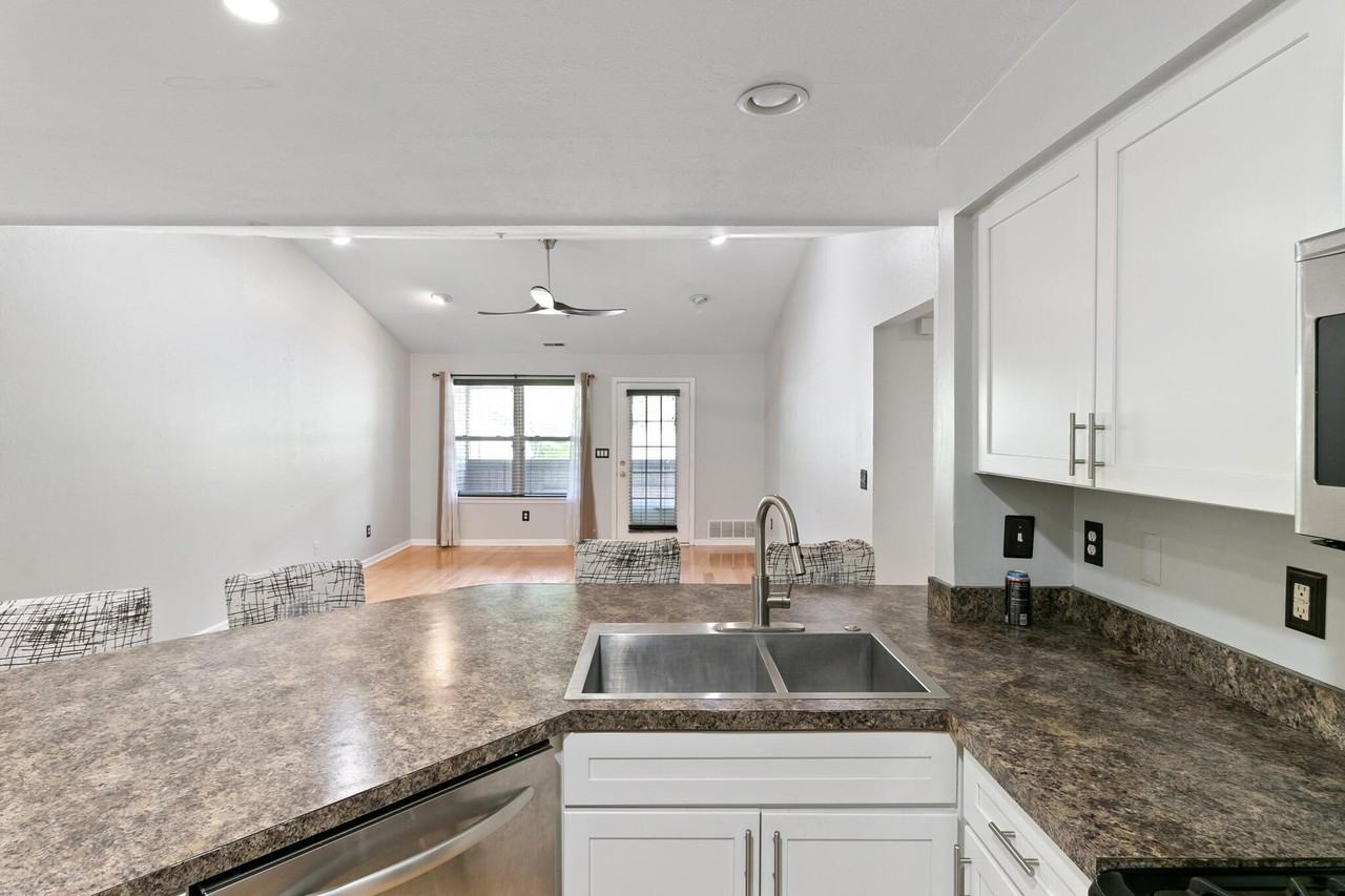 1407 Millbrook Trl - Photo 5 of 23