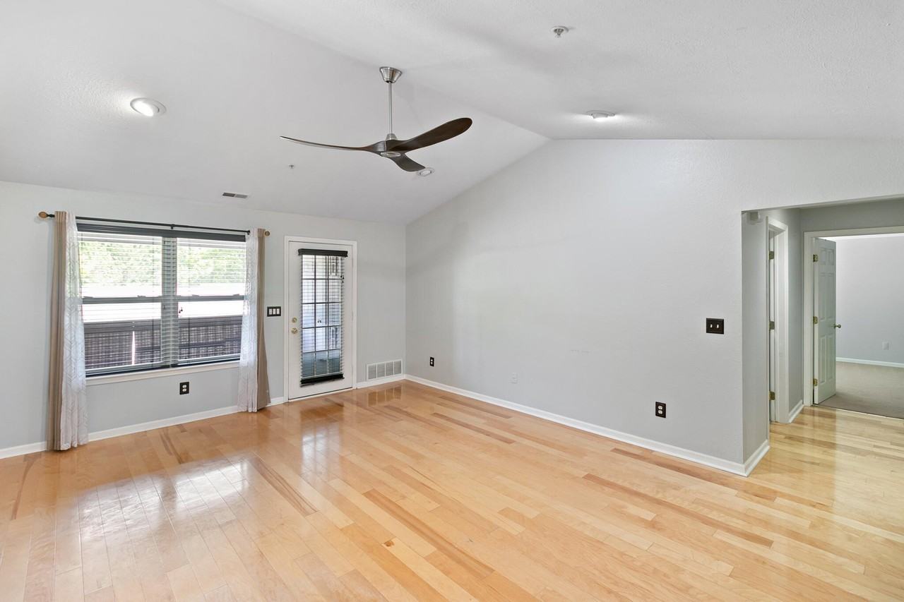 1407 Millbrook Trl - Photo 7 of 23