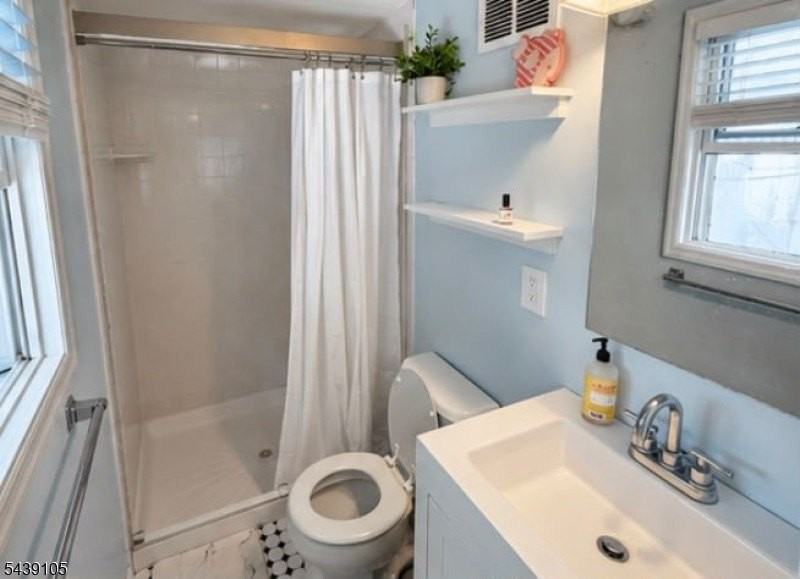 618 Redmond Ave - Photo 5 of 6