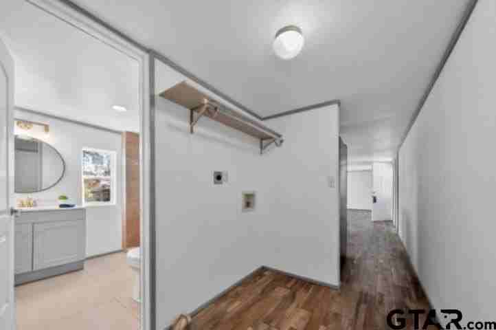 10881 Hillside Dr - Photo 6 of 12