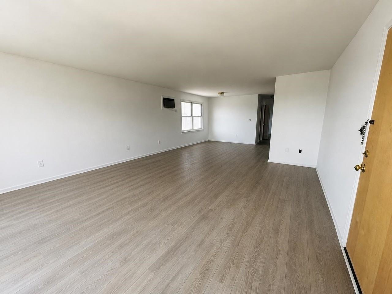 173 W 21st St - Photo 2 of 12