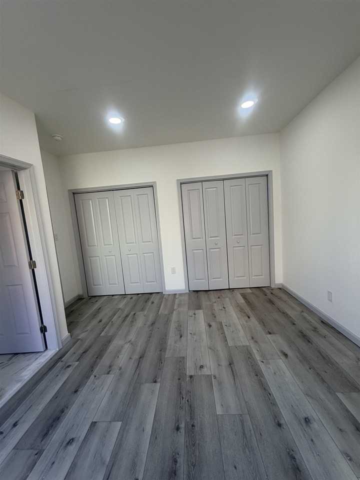 124 Winfield Ave #1 - Photo 6 of 36