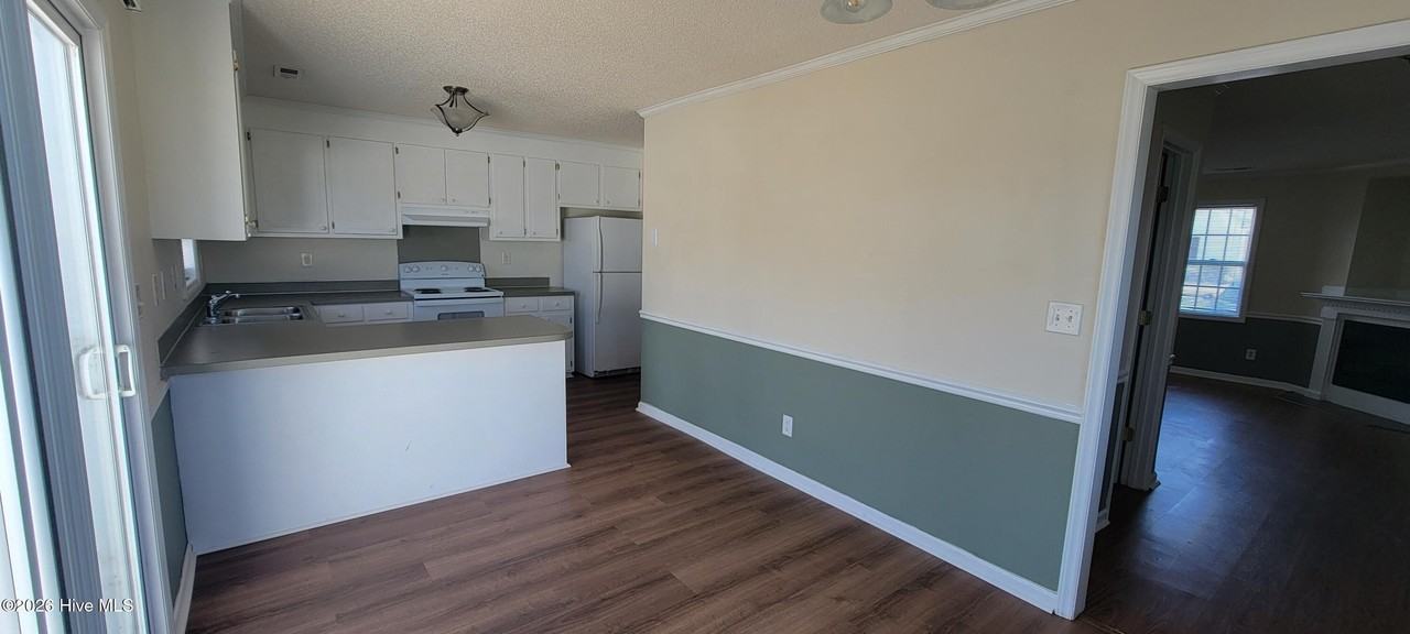 2128 Flagstone Ct #G1 - Photo 4 of 12