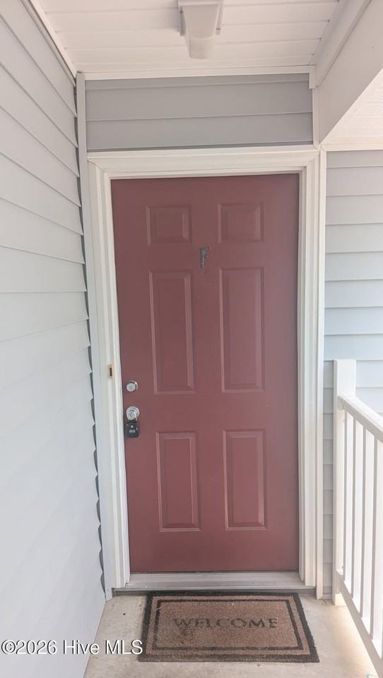 143 W Victoria Ct #F - Photo 2 of 8