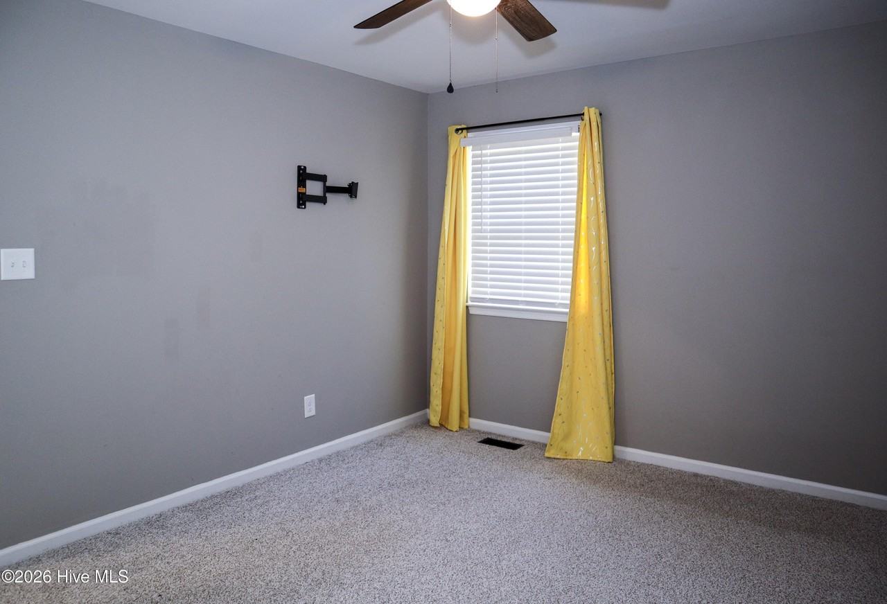 8359 Inscoe Rd - Photo 7 of 26