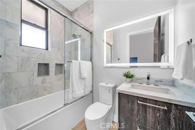 242 S Broadway - Photo 2 of 8