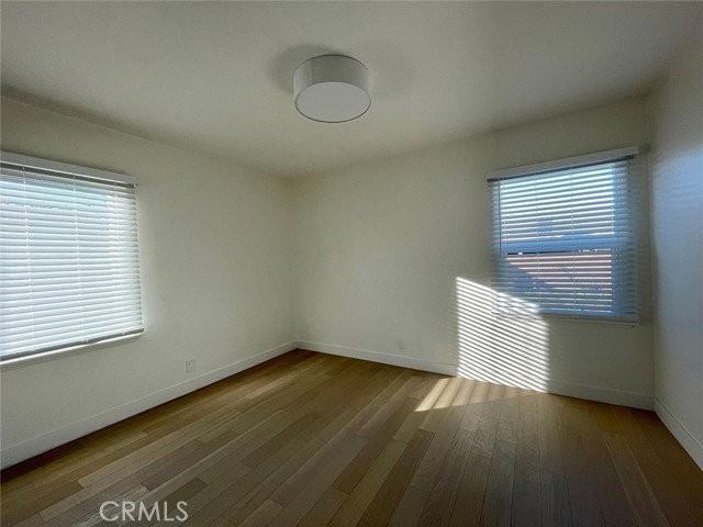 5427 W 135th St - Photo 4 of 8