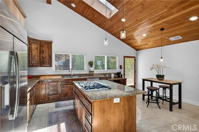 58 Eastfield Dr - Photo 3 of 8