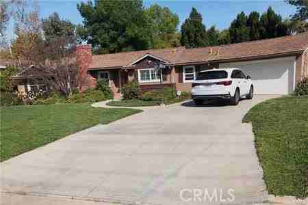 19345 Santa Rita St - Photo 4 of 8