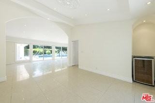 16379 Meadowridge Rd - Photo 7 of 8