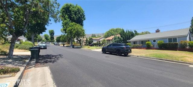 2403 N Lamer St - Photo 2 of 2