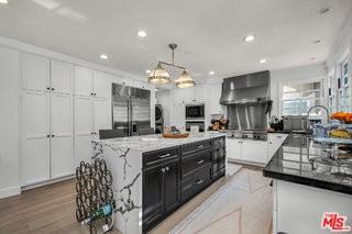 751 Westholme Ave - Photo 2 of 8
