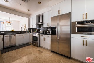 7100 Playa Vista Dr #202 - Photo 5 of 8