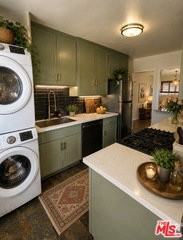 2115 Ocean Park Blvd #4 - Photo 6 of 8