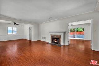 7318 W 88th St - Photo 4 of 6