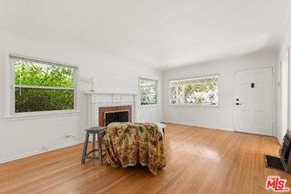 8020 Regis Way - Photo 3 of 8