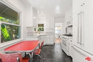 8020 Regis Way - Photo 7 of 8