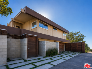 42600 Pacific Coast Hwy - Photo 2 of 8