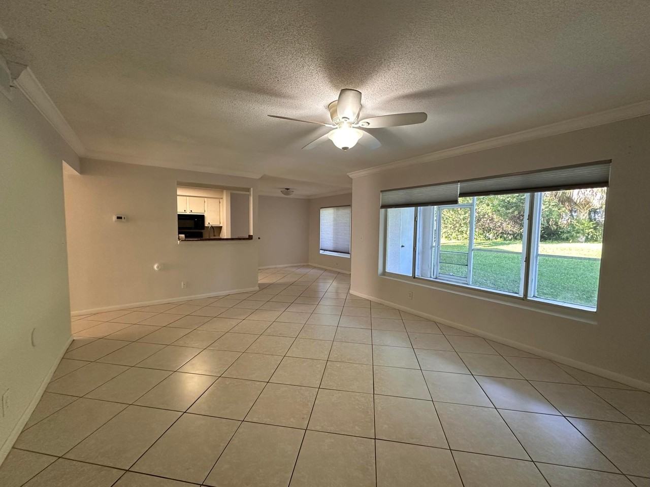 815 W Boynton Beach Blvd #16-104 - Photo 2 of 20