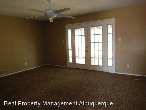 10117 Matthew Ave NE - Photo 2 of 7