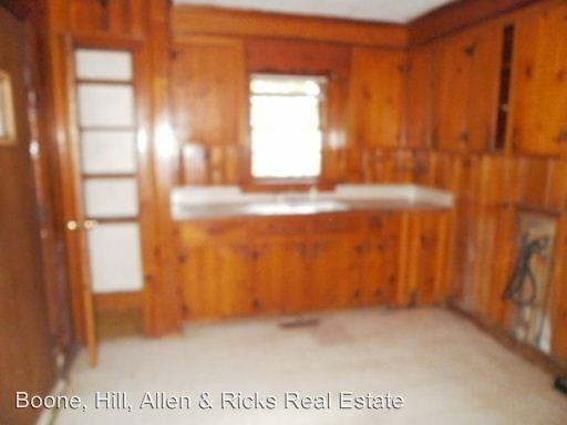 805 Tyan St - Photo 2 of 5