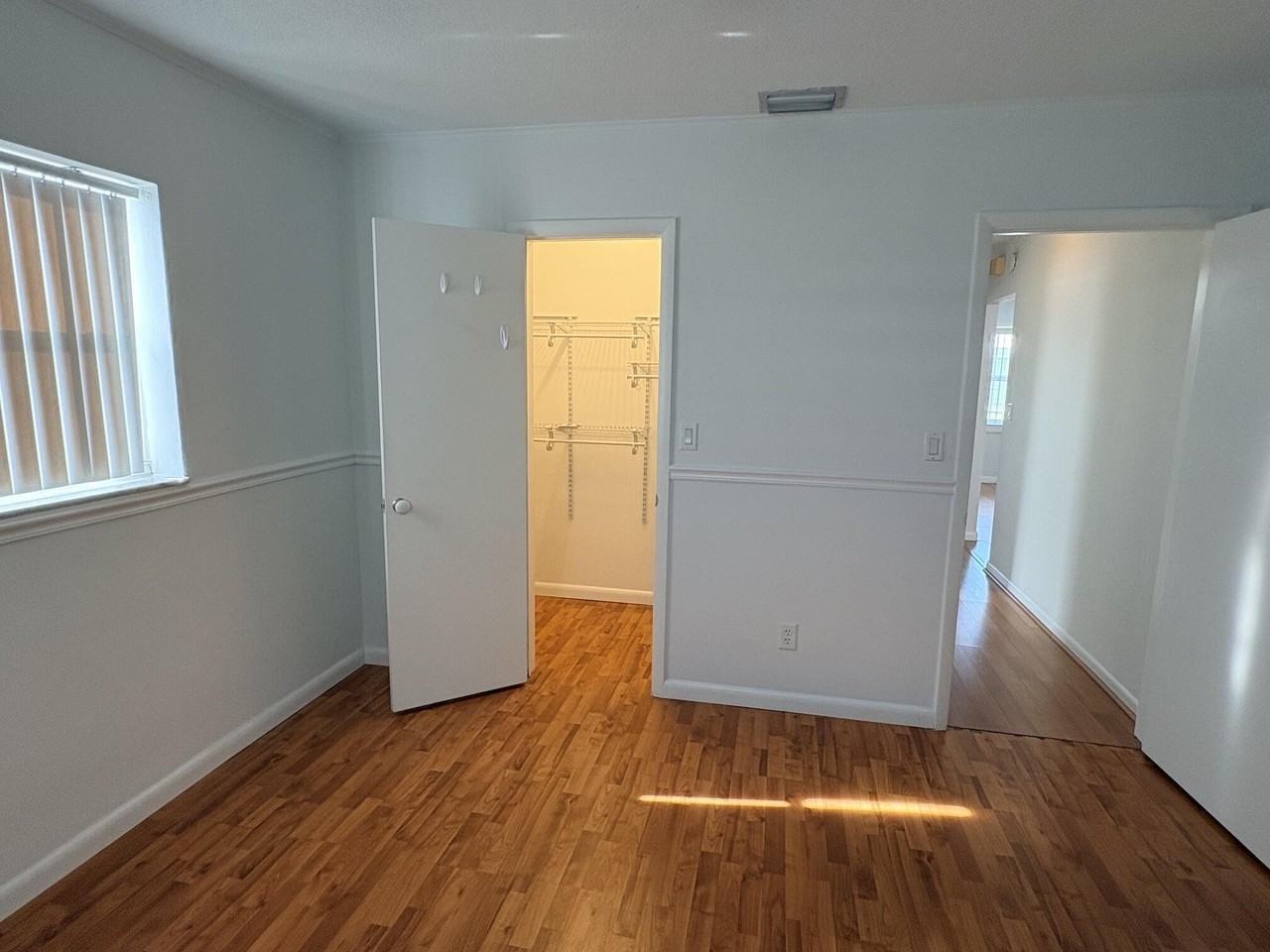 1009 Sw 3rd Way - Photo 5 of 16