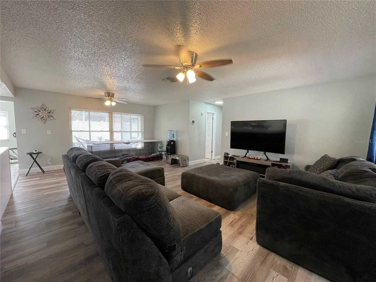 8910 Elm Leaf Ct - Photo 7 of 29