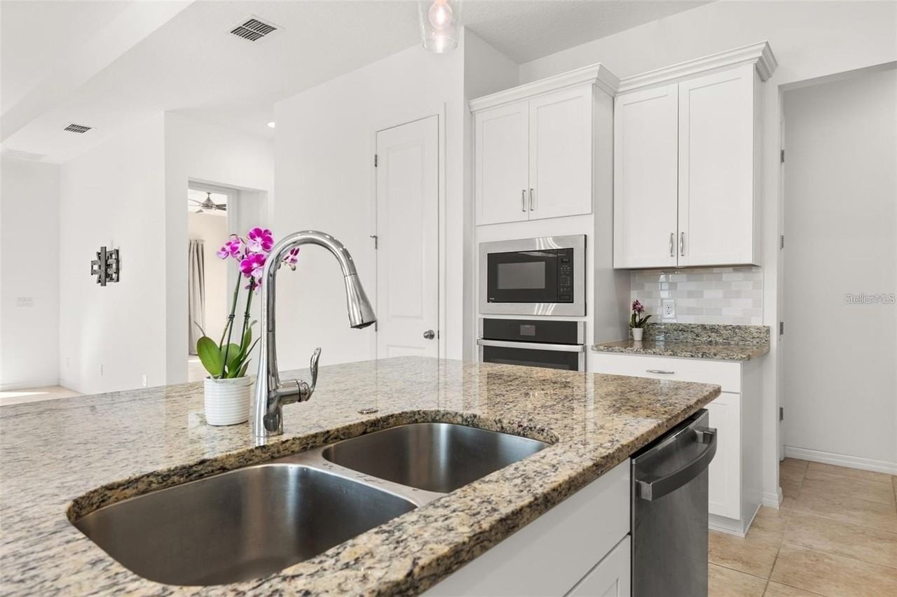 1855 Flora Pass Pl - Photo 5 of 34