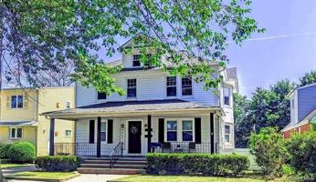 featured image of 344 Roslyn Ave