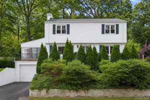 featured image of 20 Dorchester Dr