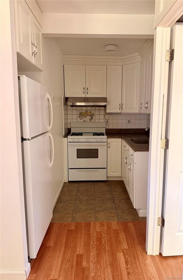 21618 39th Ave #1 - Photo 5 of 15