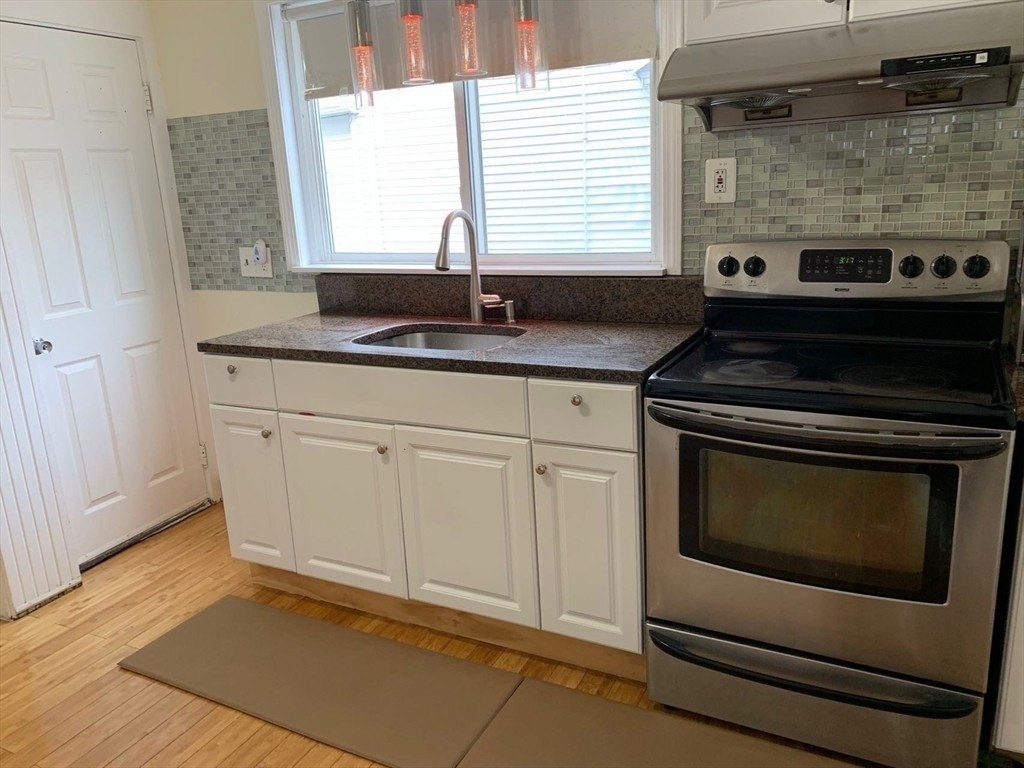 292 Billings Rd - Photo 4 of 19
