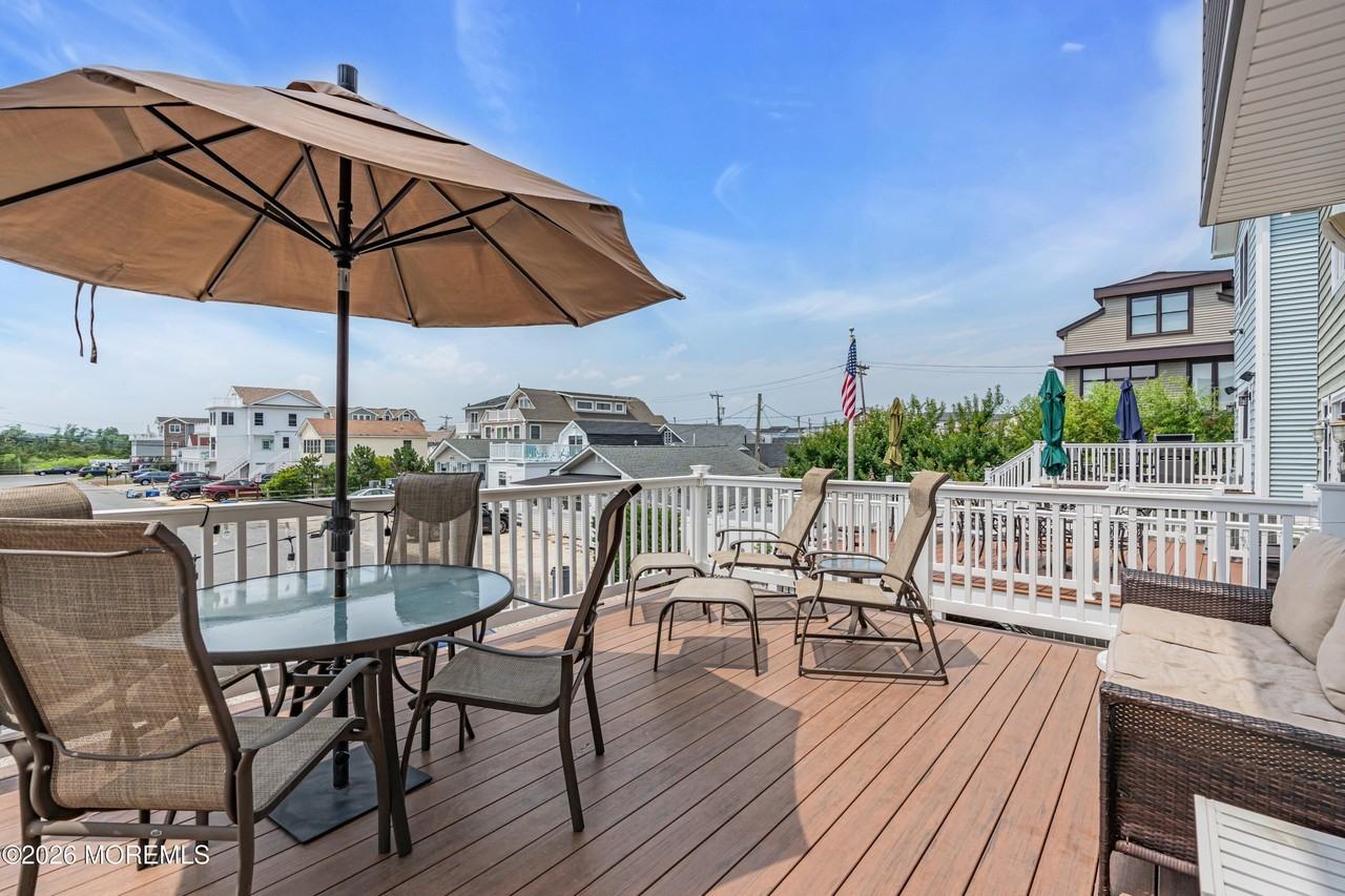 265 1st Ave - Photo 4 of 20