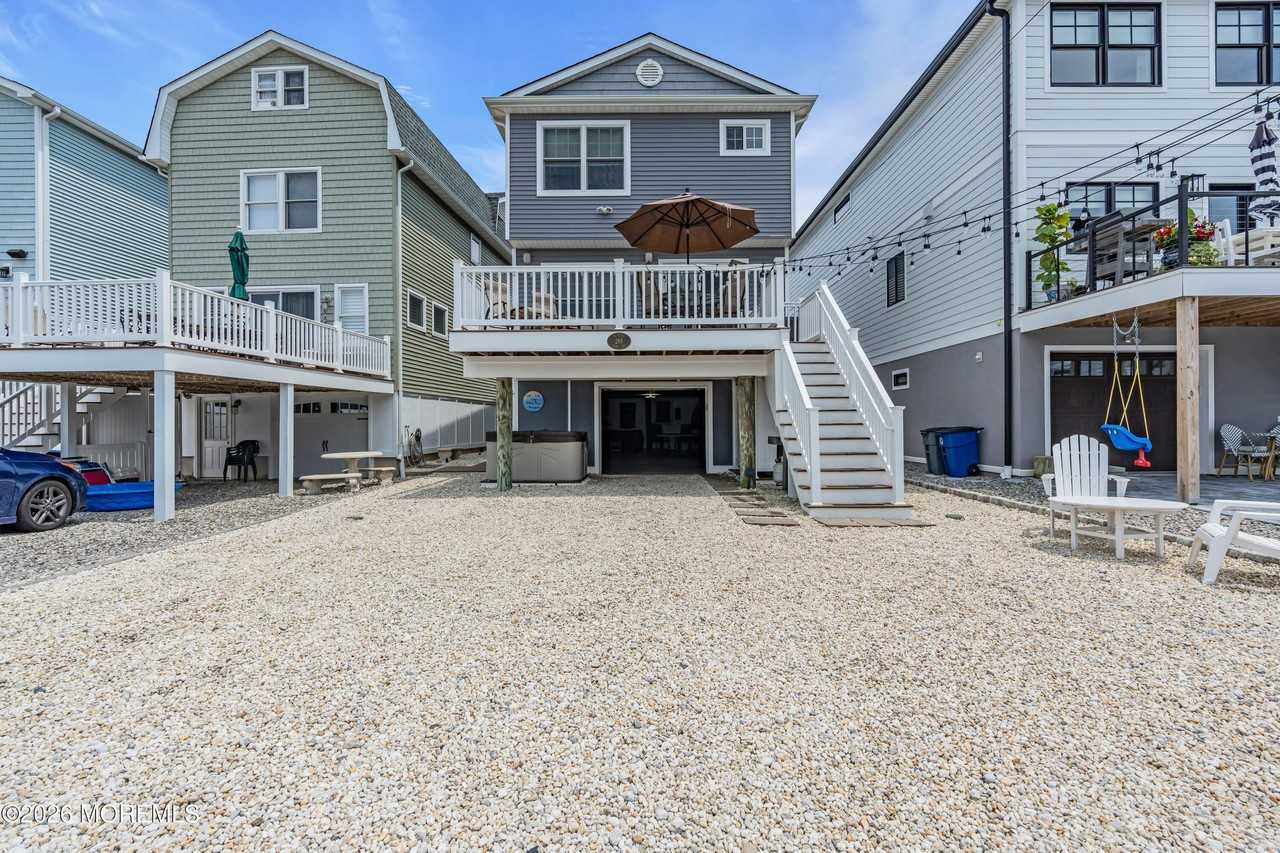 265 1st Ave - Photo 3 of 20