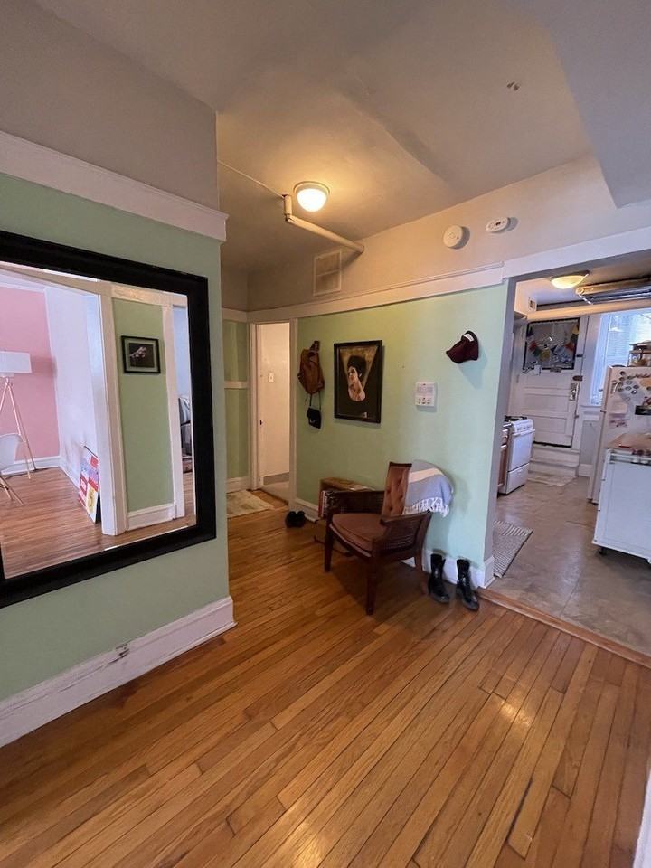 2502 N Rockwell St #G - Photo 5 of 14