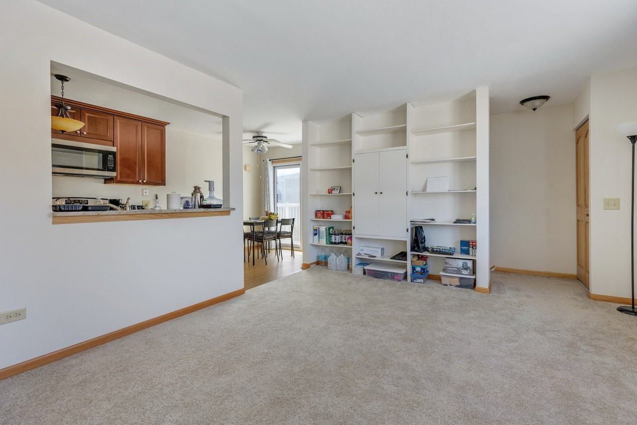 717 Whitesail Dr #717 - Photo 4 of 15