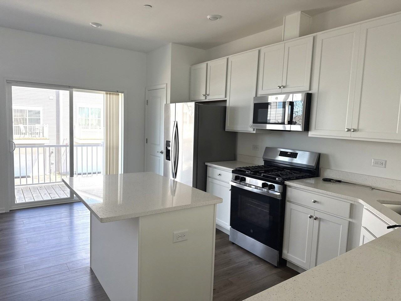 313 Settlers Pl - Photo 3 of 16