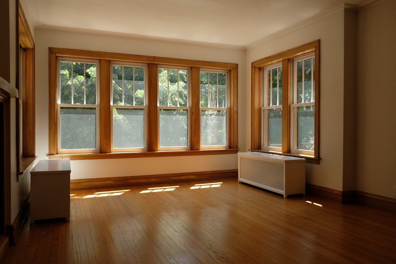 4822 N Leavitt St #2 - Photo 4 of 24