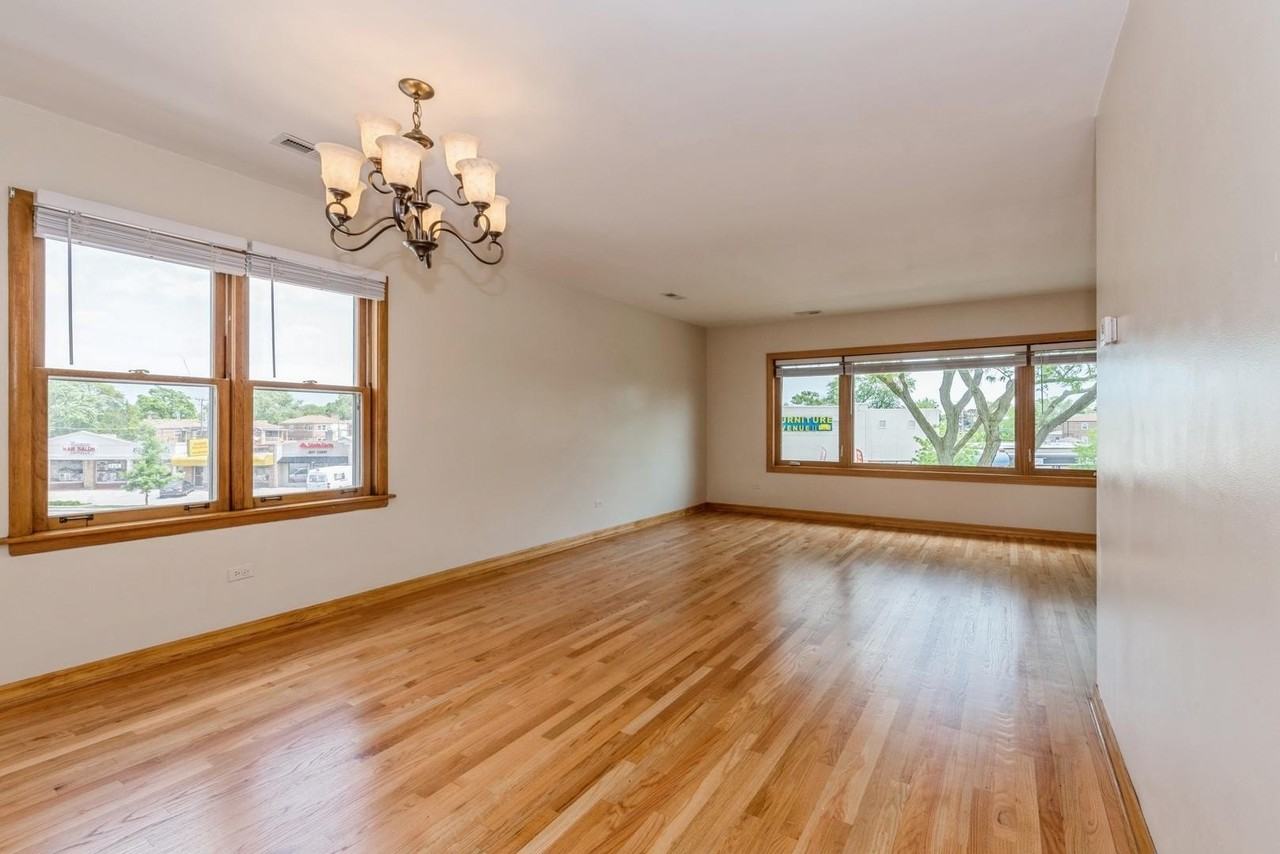 8108 N Oriole Ave #2 - Photo 2 of 12