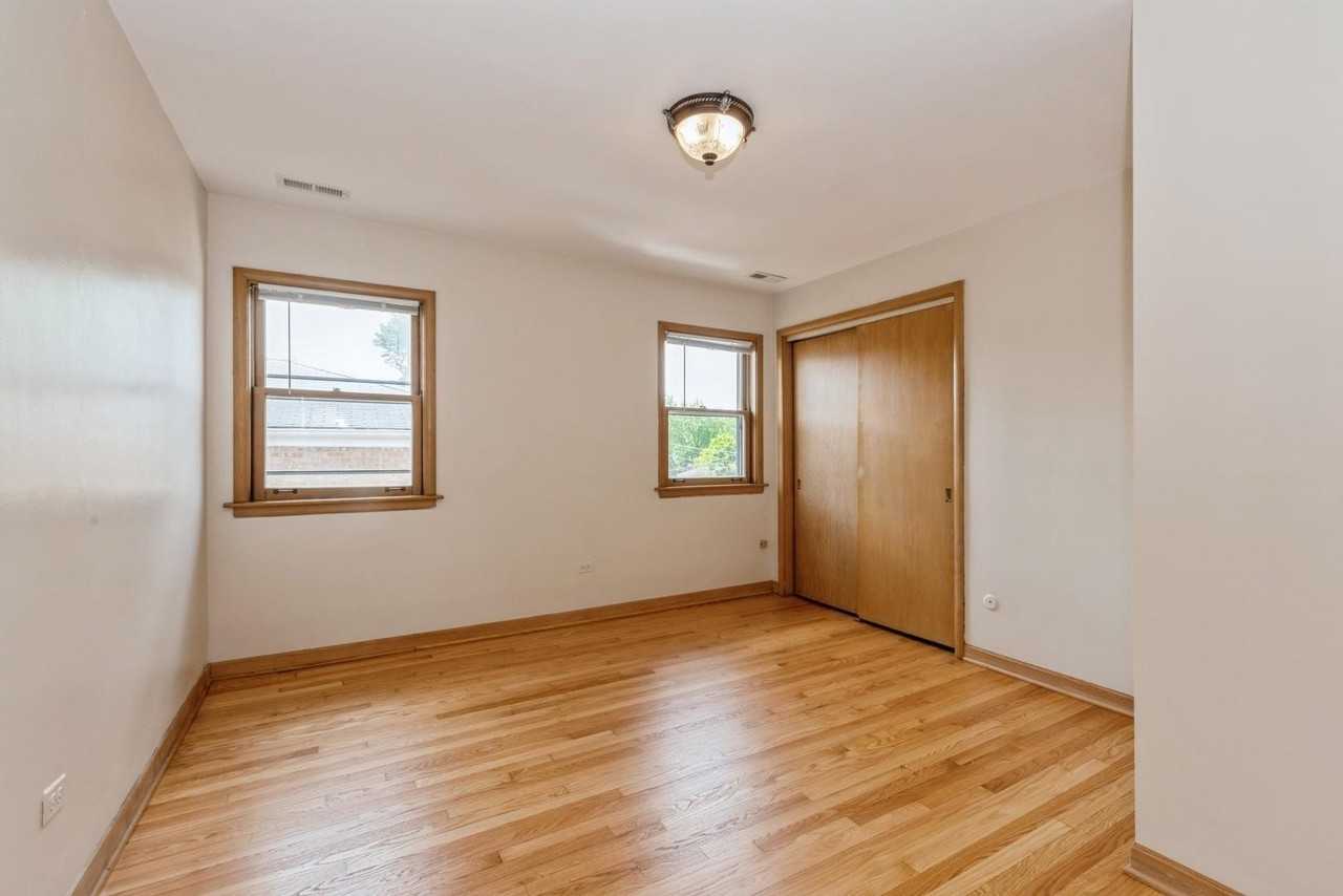 8108 N Oriole Ave #2 - Photo 6 of 12