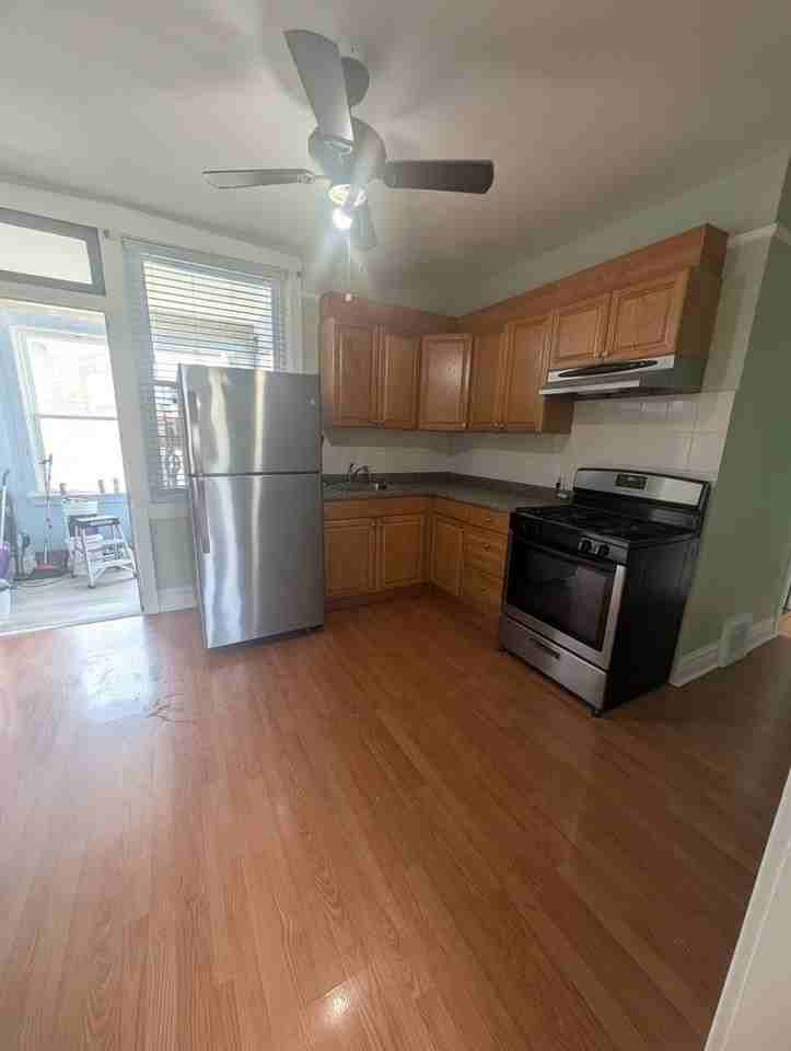 1900 Harvey Ave #2W - Photo 7 of 9