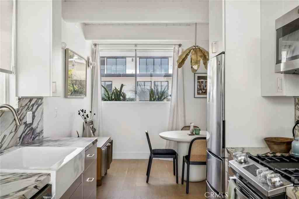 989 La Mirada St - Photo 5 of 13
